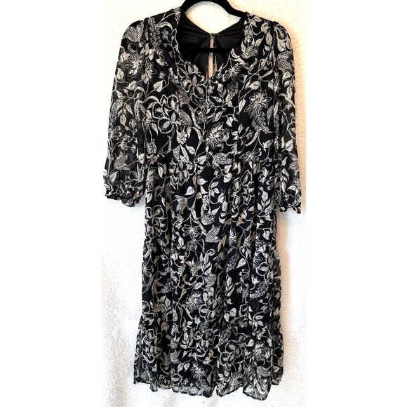 Baltic Born Dresses & Skirts - NWOT Floral Midi Dress